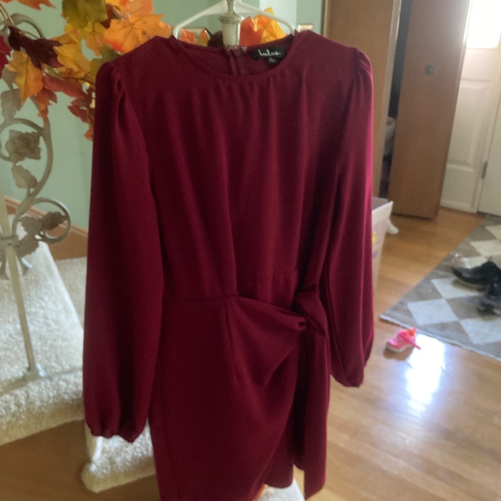 Lulus burgundy long sleeve dress. Perfect for the holidays ❤️ - Picture 2 of 6